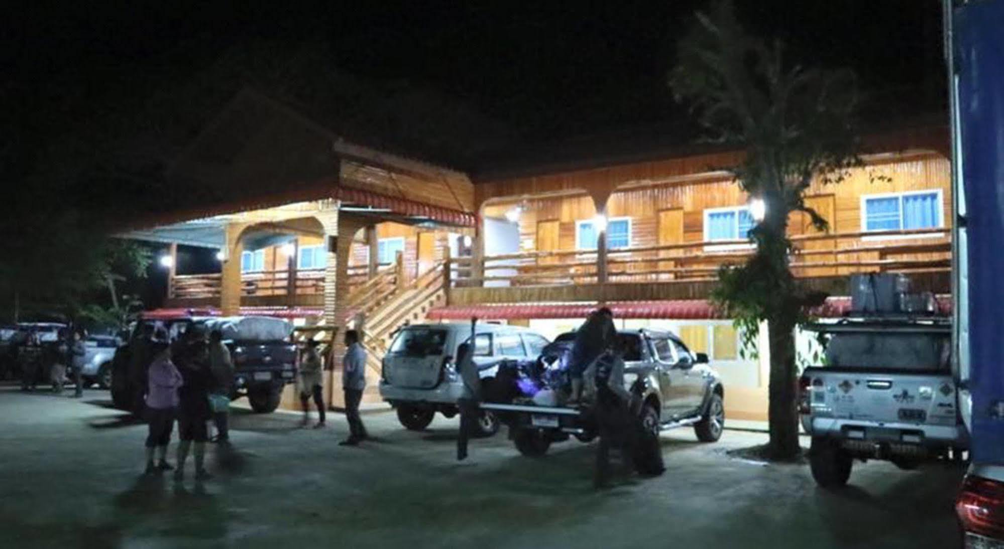 Baan Khue Wieng Resort Meszariang Kültér fotó
